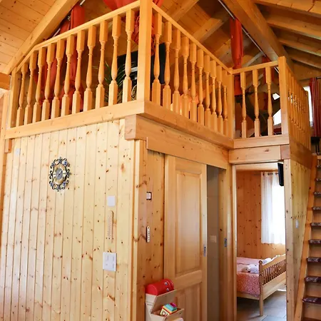 Charmante Maisonnette Avec Vue Sur Les Montagnes Chalais