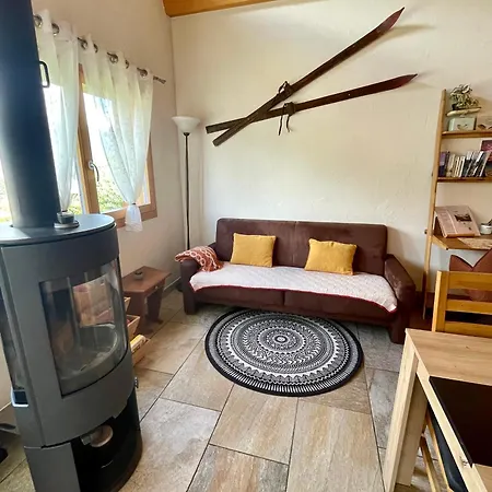 Charmante Maisonnette Avec Vue Sur Les Montagnes 샬레