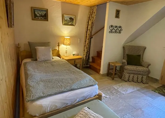 Charmante Maisonnette Avec Vue Sur Les Montagnes * Chalais