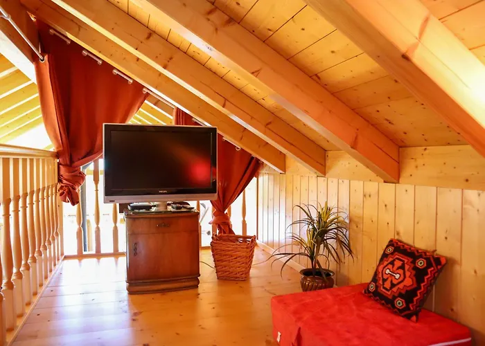 Charmante Maisonnette Avec Vue Sur Les Montagnes Chalet Chalais