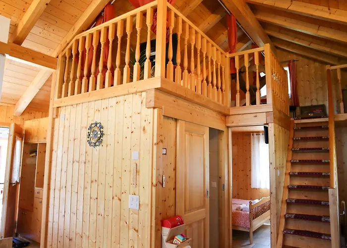 Charmante Maisonnette Avec Vue Sur Les Montagnes Chalais