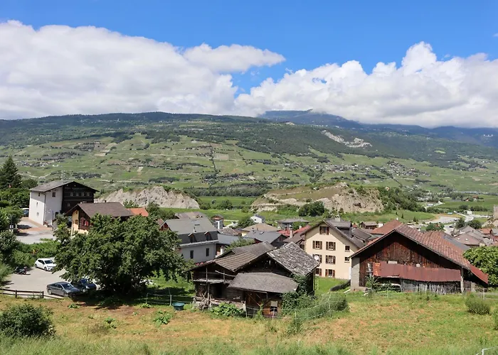 Charmante Maisonnette Avec Vue Sur Les Montagnes * Chalais