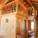 Charmante Maisonnette Avec Vue Sur Les Montagnes Chalais