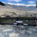 Charmante Maisonnette Avec Vue Sur Les Montagnes Chalais